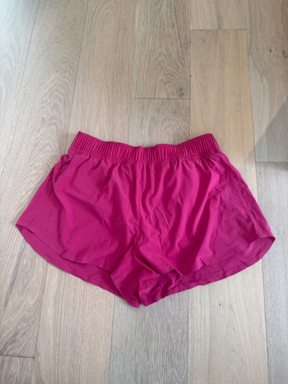Beyond Yoga Solemate 2.5" Short - Sangria / M - Picture 2 of 5